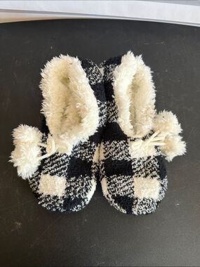 Cuddle Duds Cozy Black & Cream Women's Plush Slippers - Fuzzy Lined